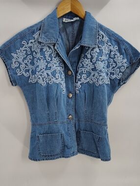 TOGETHER! Button Down 6 Denim With Denim Detail Fitted Waist Front Pockets Vtg